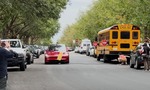 Autonómna Tesla zlyhala pred školským autobusom opakovane, prehliadla dieťa